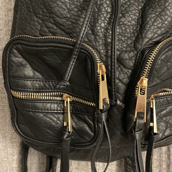 Soft black backpack - Picture 2 of 3